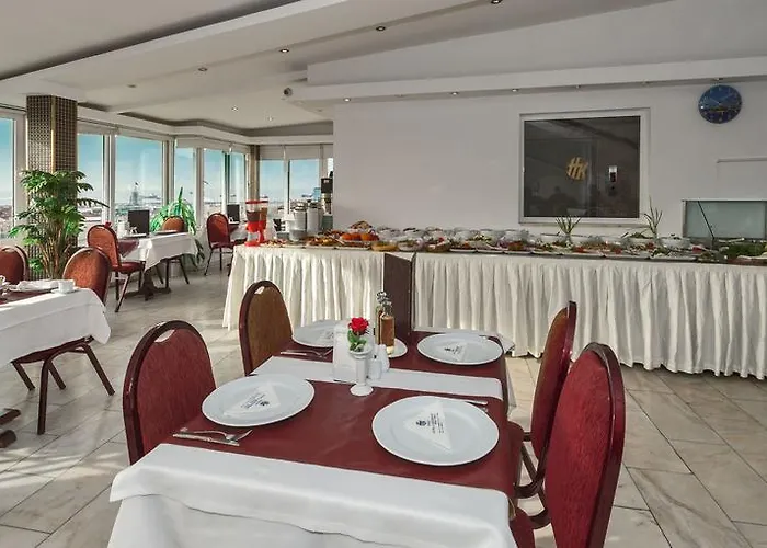 كوران انتناشيونال 3*