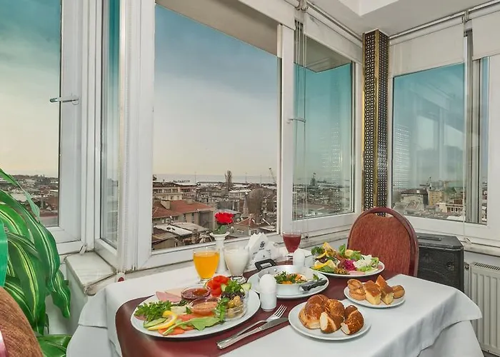 كوران انتناشيونال 3*