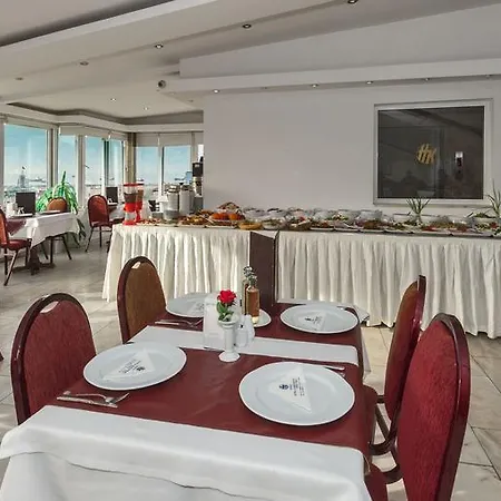 Kuran International 3*